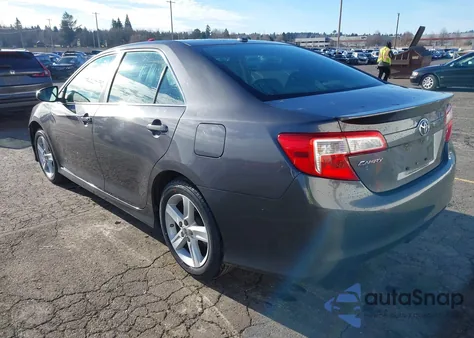 2012 Toyota Camry Se z USA, uszkodzony, nr VIN 4T1BF1FK6CU145638